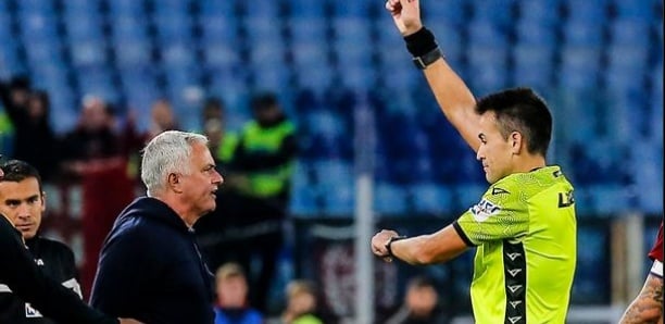  AS Rome : expulsé et très remonté, Mourinho envisage une action juridique contre un arbitre