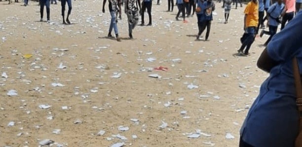  Dembancané : Des jeunes en colère saccagent des écoles, après la mort d’un individu soupçonné de détention de drogue